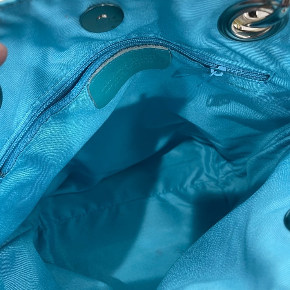 Mauricio Taiuti Chic Metallic Tote with Turquoise lining see measurements below - Picture 5 of 6